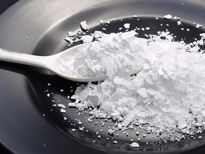 2.15 G/cm3 density desiccant powder for effective moisture management in industrial settings. শিল্প পরিবেশে কার্যকর আর্দ্রতা ব্যবস্থাপনার জন্য ঘনত্ব ডেসিকেন্ট পাউডার